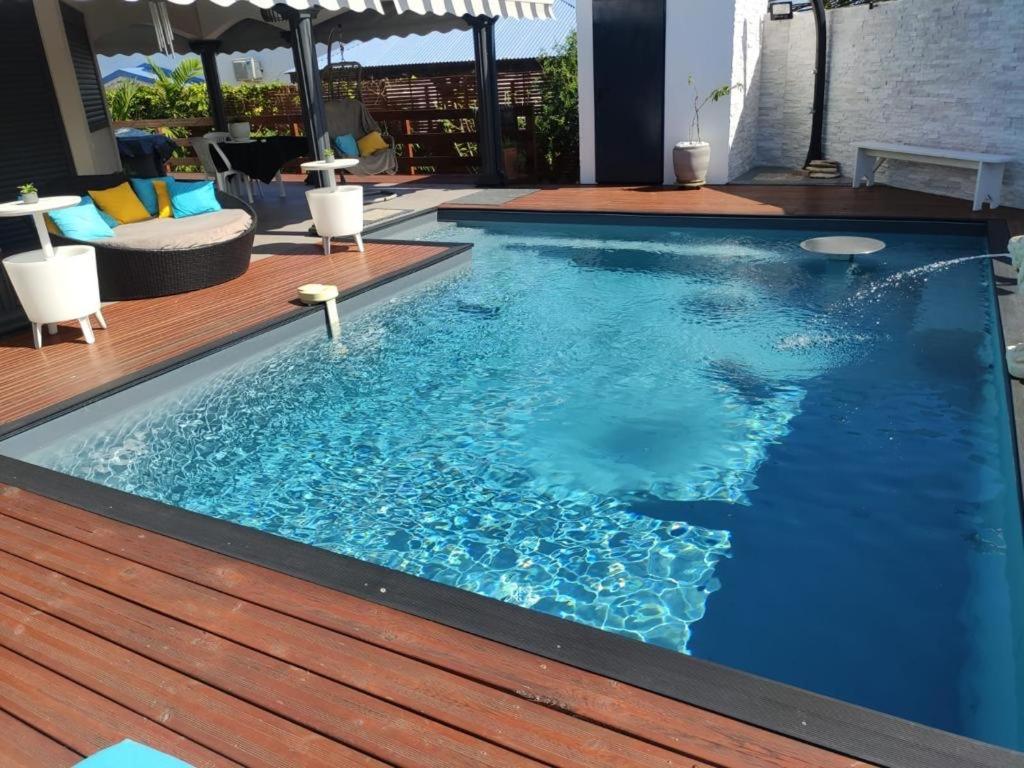 Zannanna F1 De Charme Tout Equipe Le Moule Avec Piscine Luaran gambar